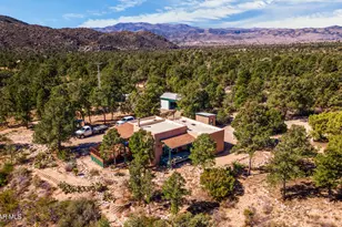 15555 S Middle Ridge, Wagoner, AZ 86332 - Photo 8