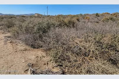 7645 W Lowell Drive, Kirkland, AZ 86332 - Photo 6