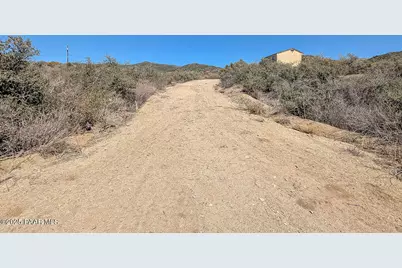 7645 W Lowell Drive, Kirkland, AZ 86332 - Photo 32