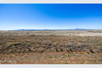 10207 E Free Spirit Road, Prescott Valley, AZ 86315 - Photo 2