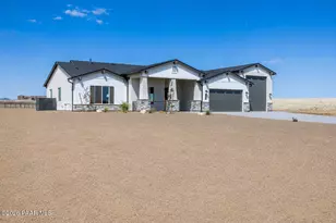 7988 N Copperfield Pkwy, Prescott Valley, AZ 86315 - Photo 2