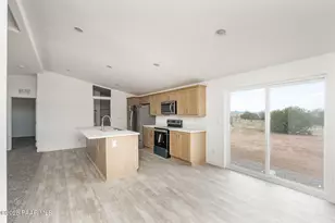 25200 N Enid Dr, Paulden, AZ 86334 - Photo 6