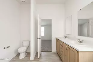 25200 N Enid Dr, Paulden, AZ 86334 - Photo 14