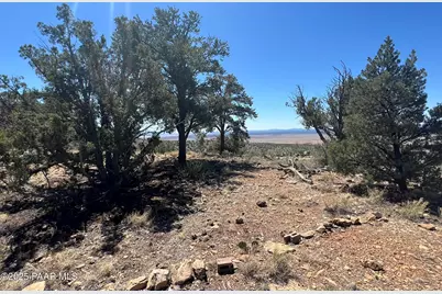 295 Old Deputy Shortline, Ash Fork, AZ 86320 - Photo 4