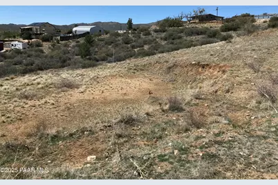 18351 S Peeples Valley Road, Peeples Valley, AZ 86332 - Photo 10