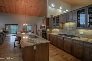 18250 S Backwoods Trail, Kirkland, AZ 86332 - Photo 22