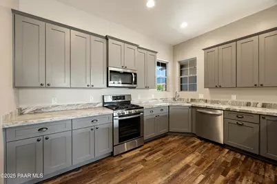 8737 N Mare Street, Prescott Valley, AZ 86315 - Photo 10