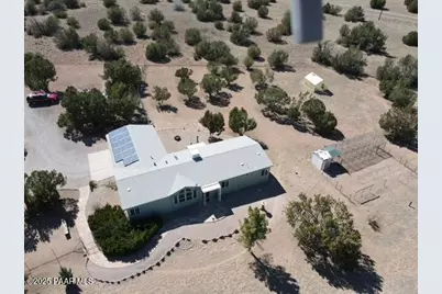 26360 Solano Drive, Seligman, AZ 86337 - Photo 2