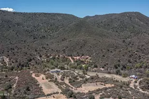 10570 W Cherry Creek Rd, Dewey-Humboldt, AZ 86327 - Photo 8