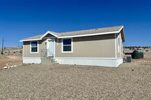 51880 N Gold Plains Rd, Seligman, AZ 86337 - Photo 1