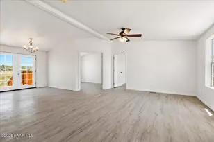 24175 N Los Angeles St, Paulden, AZ 86334 - Photo 6