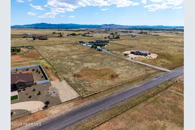 9337 E Pronghorn Lane, Prescott Valley, AZ 86315 - Photo 12