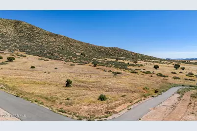 10500 E Ventura Way, Prescott Valley, AZ 86315 - Photo 10