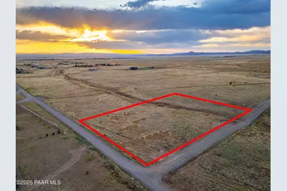10798 E Dawn To Milky Way, Prescott Valley, AZ 86315 - Photo 2
