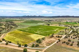 10825 W Strickland Wash Rd, Prescott, AZ 86305 - Photo 1