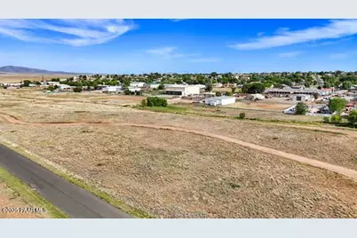 8501 E Roundup Drive, Prescott Valley, AZ 86314 - Photo 2