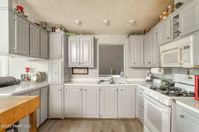 1860 Cindy Court, Chino Valley, AZ 86323 - Photo 6