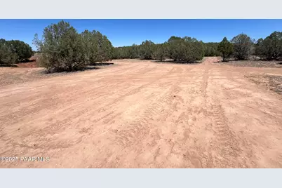 39303 N Bullock Road, Ash Fork, AZ 86320 - Photo 6