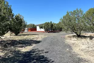 9188 W Gleed Station Rd, Ash Fork, AZ 86320 - Photo 8