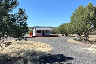 9188 W Gleed Station Rd, Ash Fork, AZ 86320 - Photo 2