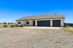 7675 E Lizzy Ln, Prescott Valley, AZ 86315 - Photo 2