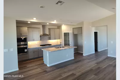 7632 E Turnberry Drive, Prescott Valley, AZ 86315 - Photo 2