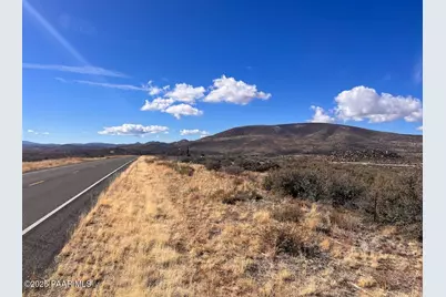 1100D S Iron Springs Road, Skull Valley, AZ 86338 - Photo 2