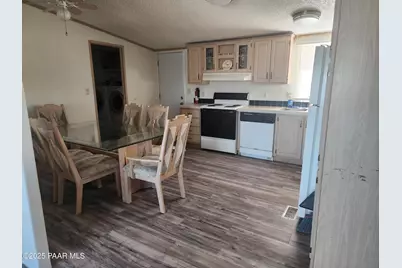18414 S Frontier Road #2, Peeples Valley, AZ 86332 - Photo 8