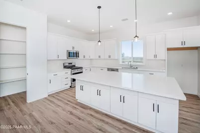 6881 E Bourbon Way, Prescott Valley, AZ 86315 - Photo 8