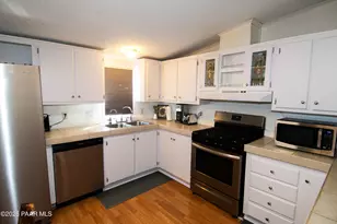 27585 El Oro Dr, Seligman, AZ 86337 - Photo 22