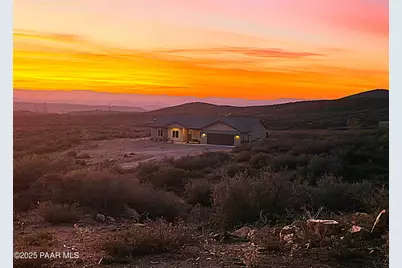 15963 Valentine Lane, Dewey-Humboldt, AZ 86327 - Photo 2