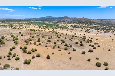 1555 E Great Place, Paulden, AZ 86334 - Photo 14