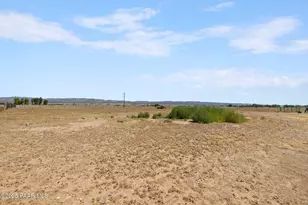 25915 N Lola Ln, Paulden, AZ 86334 - Photo 30