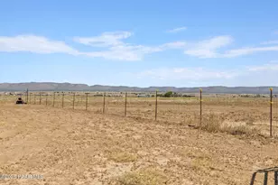 25915 N Lola Ln, Paulden, AZ 86334 - Photo 28