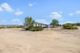 925 W Gina Marie Blvd, Paulden, AZ 86334 - Photo 48