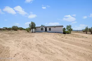 925 W Gina Marie Blvd, Paulden, AZ 86334 - Photo 2