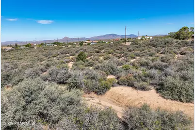 7995 W Farringdon Lane, Kirkland, AZ 86332 - Photo 2