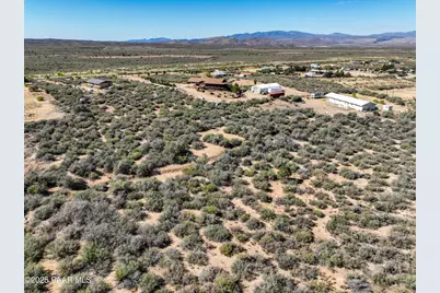 7995 W Farringdon Lane, Kirkland, AZ 86332 - Photo 16