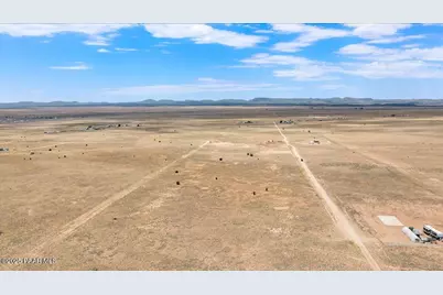 3296 W Onyx Road, Paulden, AZ 86334 - Photo 4