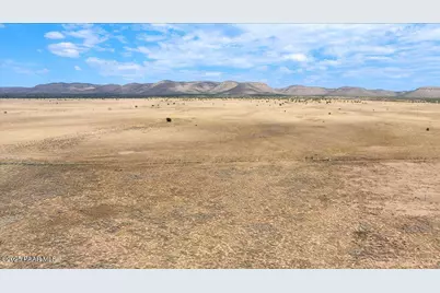 3299 W Limestone Drive, Paulden, AZ 86334 - Photo 12