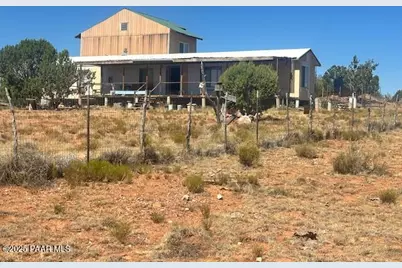 58558 N Shadow Mountain Parkway, Seligman, AZ 86337 - Photo 2