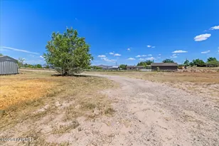 3155 N Gopher Dr, Chino Valley, AZ 86323 - Photo 14