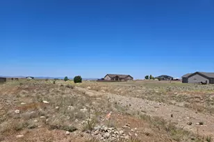 11843 N Serendipity Way, Prescott Valley, AZ 86315 - Photo 12