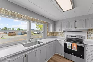 20524 E Concho Ln, Mayer, AZ 86333 - Photo 12