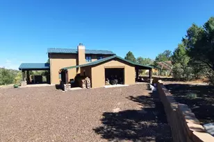 43143 N Hallelujah Ln, Seligman, AZ 86337 - Photo 2