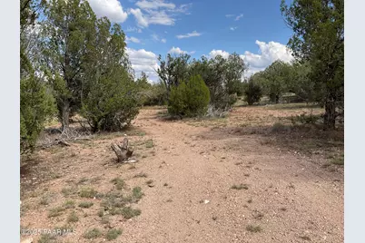 40670 W Scout Trail, Seligman, AZ 86337 - Photo 2
