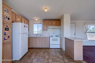 1805 W Carriage Ln, Paulden, AZ 86334 - Photo 8