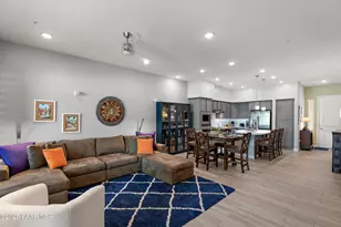 15550 S 5th Ave, Phoenix, AZ 85045 - Photo 4