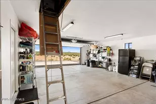 000 Juniperwood Ranch, Ash Fork, AZ 86320 - Photo 20