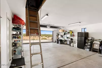 000 Juniperwood Ranch, Ash Fork, AZ 86320 - Photo 24